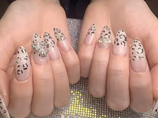 ネイル J&C Nail Salon吉祥寺所属・YU KIのネイルデザイン