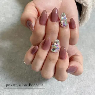 ネイル BONHEUR Annaのネイルデザイン