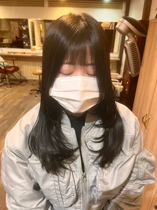 ロング 臺 佳連のヘアスタイル