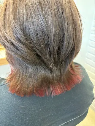 ミディアム カラー 岡村 優子のヘアスタイル