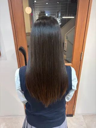 ロング 山口 摩七斗のヘアスタイル