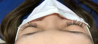 マツエク・マツパ 杉野 まみのヘアスタイル