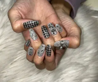 ネイル SOARE🤍 🤍のネイルデザイン