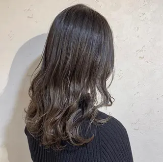 ロング Alani所属・arc. arc.のヘアスタイル