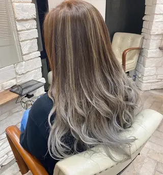 ロング ヘアーメイクlucia所属・KEN ZOのヘアスタイル