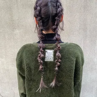 ロング ヘアアレンジ Nico所属・Nico🌛 Karenのネイルデザイン