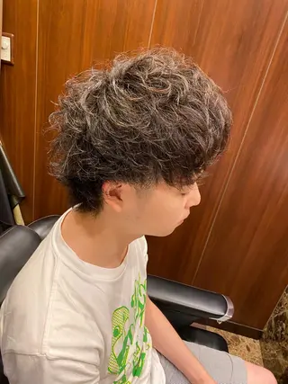 メンズ ヒロ銀座ヘアーサロン BARBER SHOP川崎店所属・岡本 宗士のヘアスタイル