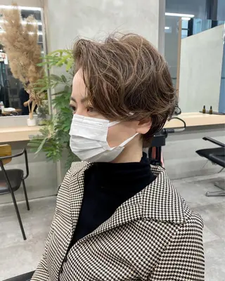 ショート パーマ カット・ブリーチ TAIGAのヘアスタイル