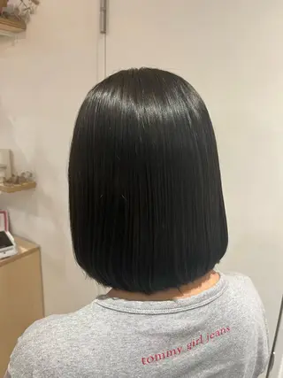 ミディアム カラー 津金 悠のヘアスタイル
