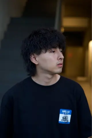 ミディアム パーマ メンズ スパイキーショート パーマ　具志堅　太志のヘアスタイル