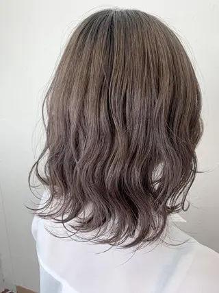 ミディアム カラー ALO art hair所属・  AYARIのヘアスタイル