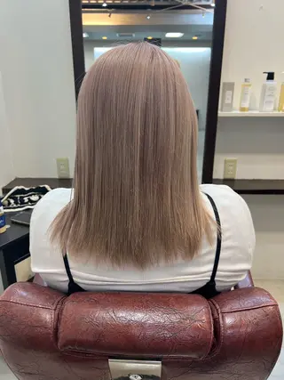 ミディアム 吉岡 なみのヘアスタイル