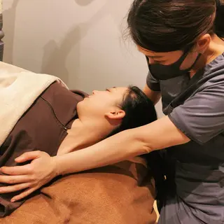 美容鍼灸サロン mahoroba院長のエステ・リラクイメージ