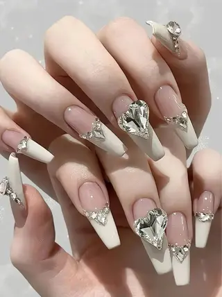 ネイル 🌈 Laule'aのネイルデザイン