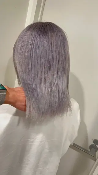 セミロング カラー ヘアアレンジ 🔥ハイトーンカラー ギャルNAOKI🔥のヘアスタイル