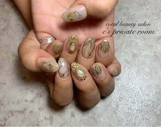 ネイル LAVISH nail salonのネイルデザイン