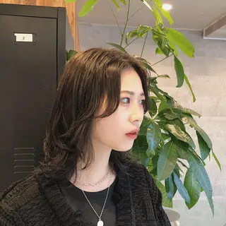 ミディアム ウルフ/レイヤー /パーマ/島田陽稀のヘアスタイル