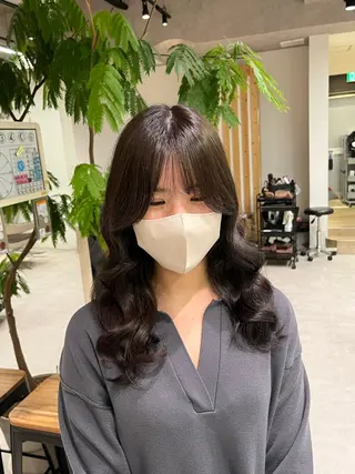 ミディアム omocha umiのヘアスタイル