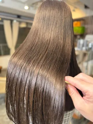 ロング カラー 🌟学割クーポン多数 すがわら🌟のヘアスタイル