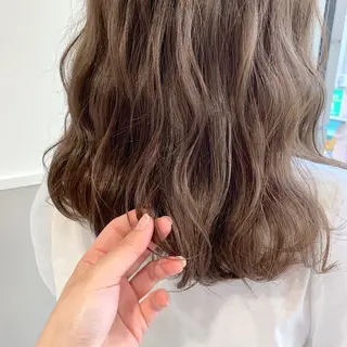 セミロング カラー ヘアアレンジ 髪質改善period.所属・いしかわまい🎀 髪質改善特価サロンのヘアスタイル