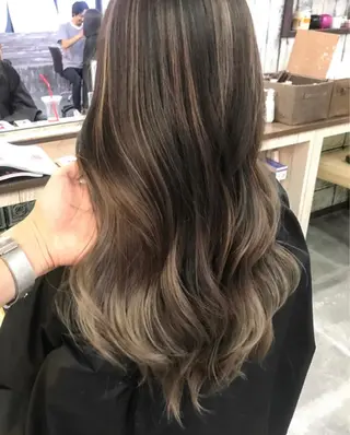 ロング カラー ヘアアレンジ ハイライト、レイヤー カット/西梅田/中西のヘアスタイル