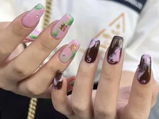 ネイル Shis_🦄shi 韓国風キラキラネイルのネイルデザイン