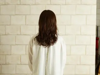 ロング カラー パーマ Maison de Beaut’e所属・舘 晴香のヘアスタイル