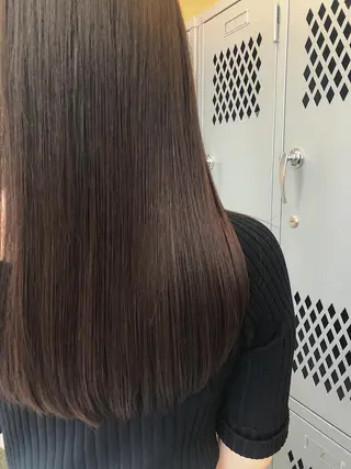 ロング mai🐷髪質改善 🖤透ける暗髪🖤のヘアスタイル