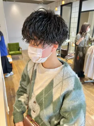 パーマ メンズ メンズパーマ/フェ ザーパーマ/古川晴輝のヘアスタイル