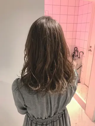 セミロング カラー 赤み消し韓国ヘア レイヤー縮毛🤍渡邉のヘアスタイル