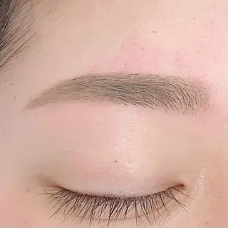 アイブロウ BellFlower Aki（眉・まつげ）のマツエク・マツパデザイン