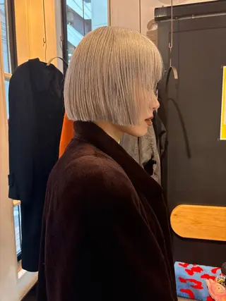 ミディアム sity 紅愛のヘアスタイル