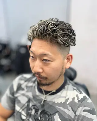 ショート パーマ 天王寺で1番人気の フェード師/大野尋哉のヘアスタイル