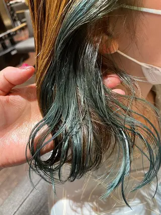 ミディアム カラー tomo🍒パーマ ハイトーン似合わせのヘアスタイル