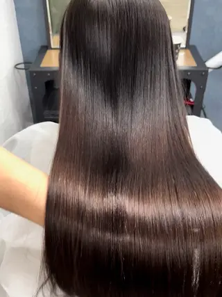 ロング SUZU/岡山/矯正 ブリーチ/レイヤーのヘアスタイル