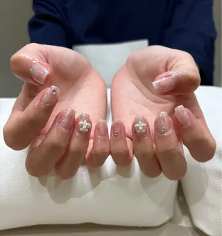 ネイル GO TODAY シェアサロン 渋谷Orla店所属・シオリ ⪩⪨のネイルデザイン