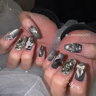 ネイル estrela 🍑のネイルデザイン