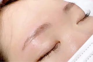 アイブロウ NINE🕊️ Rihoのマツエク・マツパデザイン