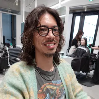 ミディアム パーマ ヘアアレンジ 🌐サトウ リョウ🌐のヘアスタイル