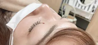 ネイル マツエク・マツパ 指名支持率NO.1 スタイリストのヘアスタイル