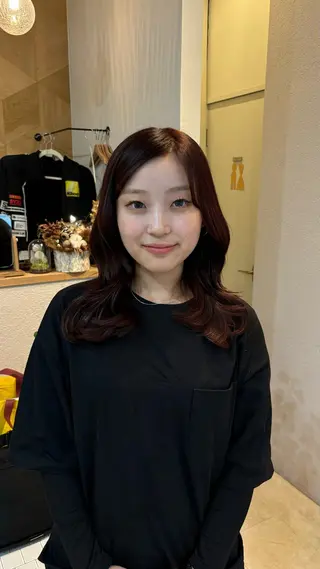 セミロング カラー Rinon所属・沖 真琴のヘアスタイル