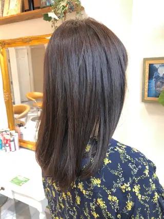 ミディアム レイヤーカット /透明感カラー西田のヘアスタイル