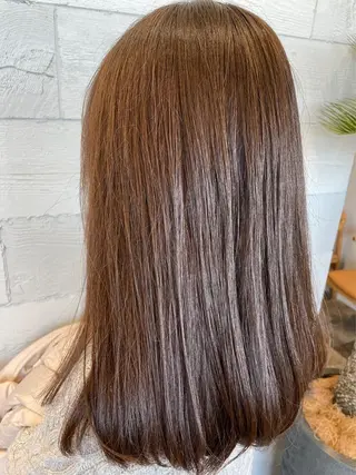 セミロング カラー 長澤 理江のヘアスタイル