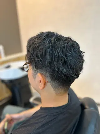 ミディアム THEBARBER TEN所属・伊禮 海凪のヘアスタイル