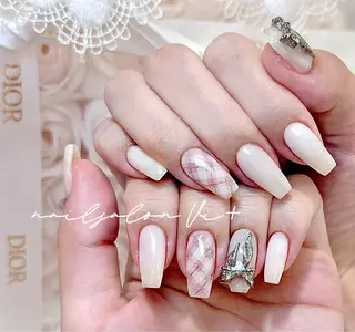 ネイル ✨Nailsalon Vi+✨のネイルデザイン
