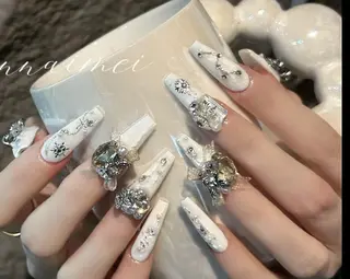 ネイル VIVIAN エイのネイルデザイン