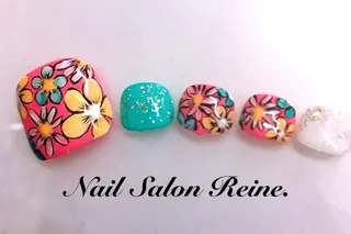 ネイル Nailsalon Reine所属・玉栄 伶奈のネイルデザイン