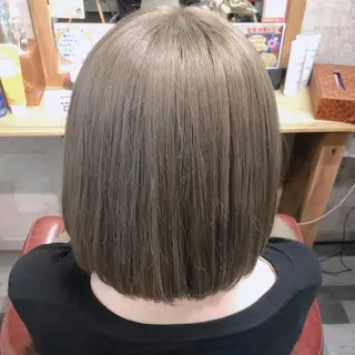 ショート カラー PANOL 秀島のヘアスタイル