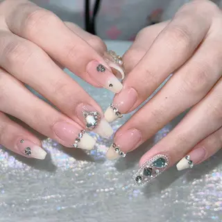 ネイル Queens PUPUのネイルデザイン