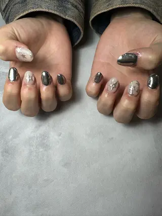 ネイル Giypsē所属・Runa ☽のネイルデザイン